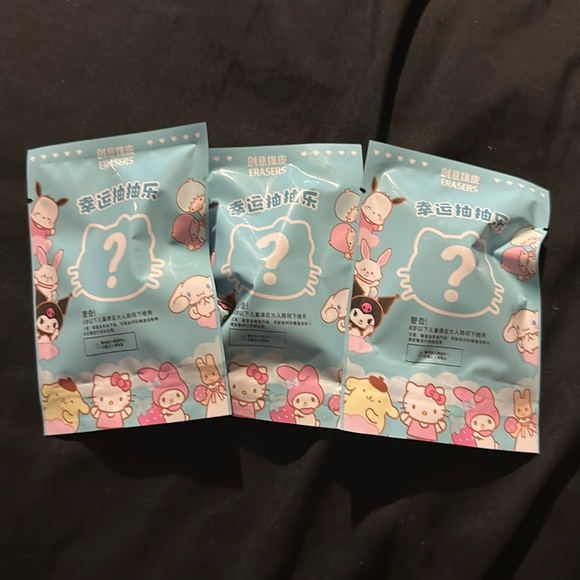 Set of Three 3D Sanrio Eraser Blind Bags - Picture 5 of 5